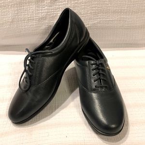 EasySpirit anti- gravity size 7 B/2A